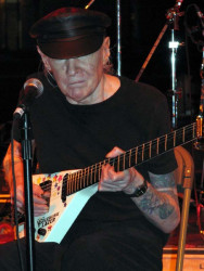 johnny winter  3  800